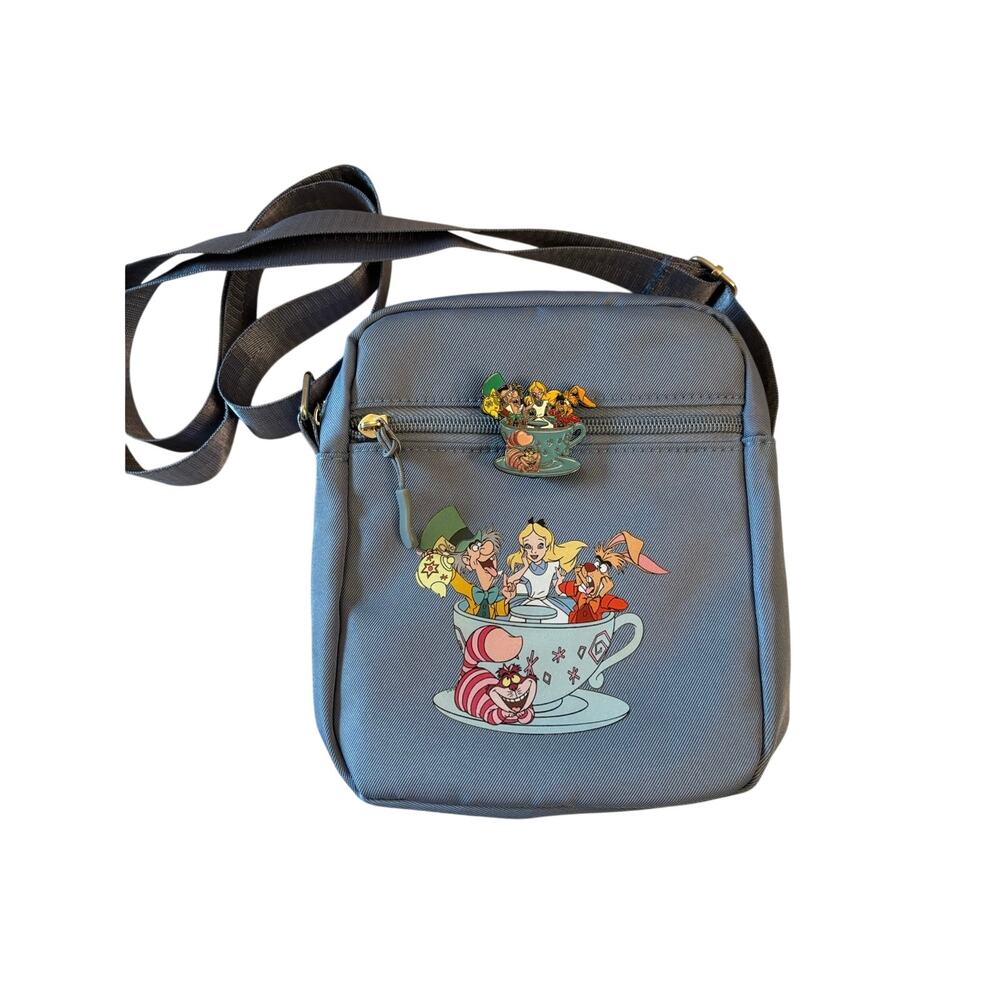 Disney Alice In Wonderland Mad Hatter Tea Party crossbody purse n collectors pin